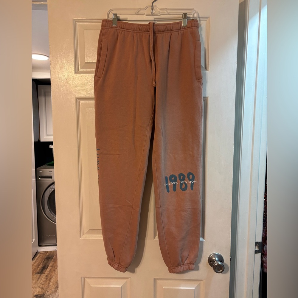 Taylor Swift 1989 Joggers